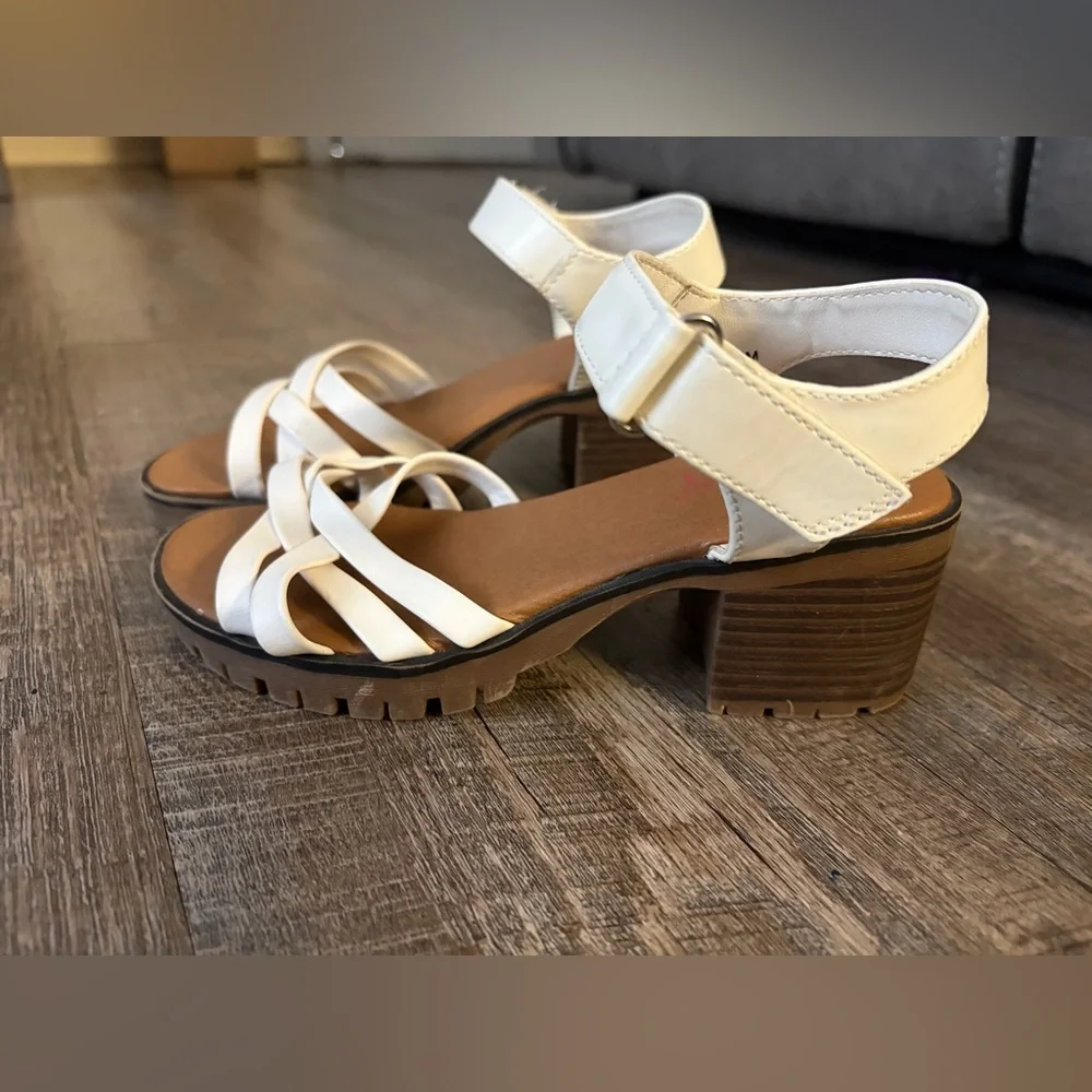 Girls White Strappy Heel Sandals size 13c